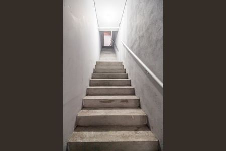 Apartamento para alugar com 60m², 1 quarto e sem vagaEscada