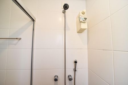 Apartamento à venda com 79m², 2 quartos e 2 vagas Apartamento à venda com 79m², 2 quartos e 2 vagasBanheiro da Suíte 2