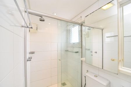 Apartamento à venda com 79m², 2 quartos e 2 vagas Apartamento à venda com 79m², 2 quartos e 2 vagasBanheiro da Suíte 1