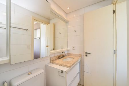 Apartamento à venda com 79m², 2 quartos e 2 vagas Apartamento à venda com 79m², 2 quartos e 2 vagasBanheiro da Suíte 1
