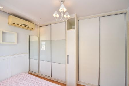 Apartamento à venda com 79m², 2 quartos e 2 vagas Apartamento à venda com 79m², 2 quartos e 2 vagasSuíte 2