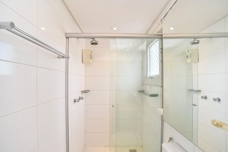Apartamento à venda com 79m², 2 quartos e 2 vagas Apartamento à venda com 79m², 2 quartos e 2 vagasBanheiro da Suíte 1