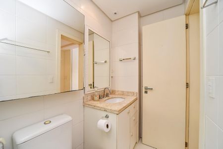 Apartamento à venda com 79m², 2 quartos e 2 vagas Apartamento à venda com 79m², 2 quartos e 2 vagasBanheiro da Suíte 2