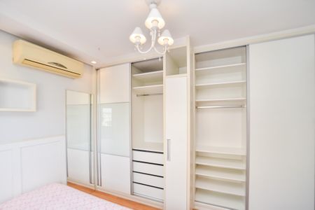 Apartamento à venda com 79m², 2 quartos e 2 vagas Apartamento à venda com 79m², 2 quartos e 2 vagasSuíte 2