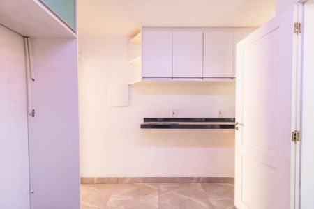 Casa à venda com 115m², 3 quartos e 2 vagas Casa à venda com 115m², 3 quartos e 2 vagasCozinha