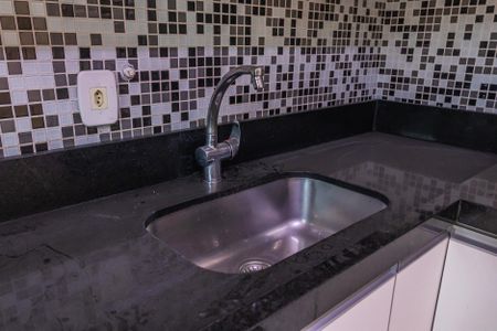Casa à venda com 115m², 3 quartos e 2 vagas Casa à venda com 115m², 3 quartos e 2 vagasCozinha