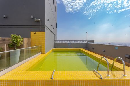 Studio para alugar com 30m², 1 quarto e 1 vaga Studio para alugar com 30m², 1 quarto e 1 vagaÁrea comum - Piscina