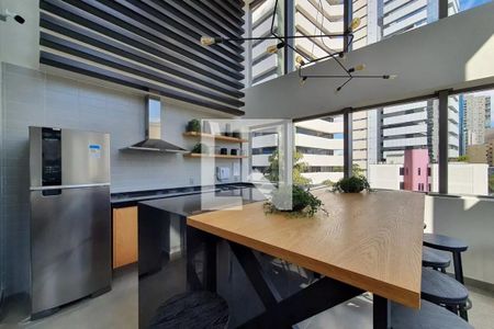 Studio para alugar com 30m², 1 quarto e 1 vaga Studio para alugar com 30m², 1 quarto e 1 vagaCozinha compartilhada