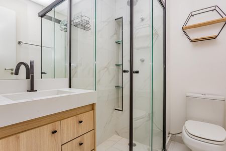 Studio para alugar com 30m², 1 quarto e 1 vaga Studio para alugar com 30m², 1 quarto e 1 vagaBanheiro