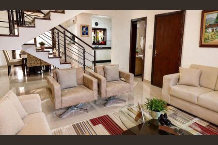 Casa à venda com 4 quartos, 247m² em Roncáglia, Campinas