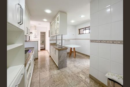 Apartamento à venda com 201m², 4 quartos e 2 vagas