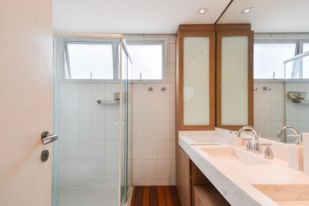 Apartamento à venda com 137m², 3 quartos e 3 vagas