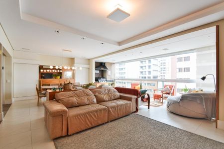 Apartamento à venda com 137m², 3 quartos e 3 vagas