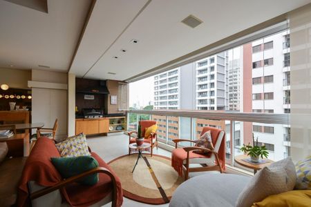 Apartamento à venda com 137m², 3 quartos e 3 vagas