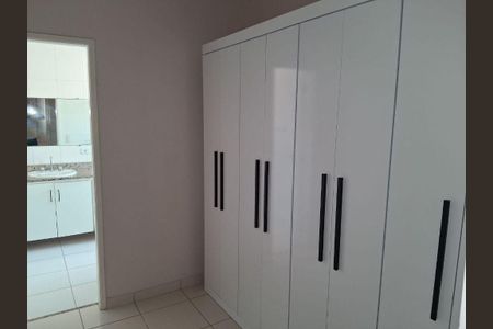 Casa à venda com 200m², 3 quartos e 2 vagas