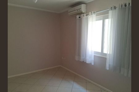 Casa à venda com 200m², 3 quartos e 2 vagas