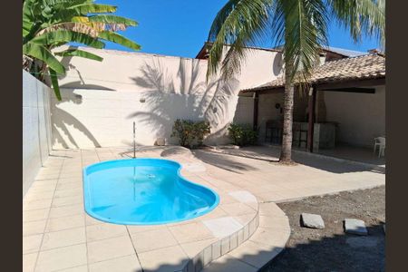 Casa à venda com 200m², 3 quartos e 2 vagas