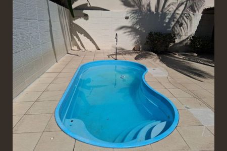 Casa à venda com 200m², 3 quartos e 2 vagas