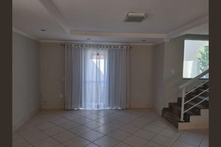 Casa à venda com 200m², 3 quartos e 2 vagas