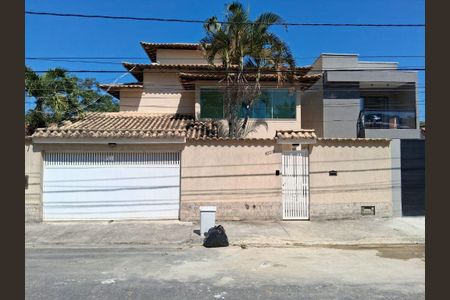 Casa à venda com 200m², 3 quartos e 2 vagas
