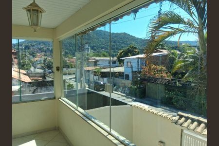 Casa à venda com 200m², 3 quartos e 2 vagas