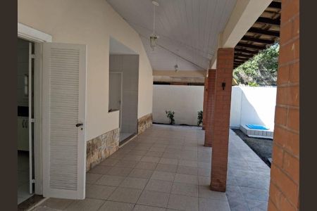 Casa à venda com 200m², 3 quartos e 2 vagas