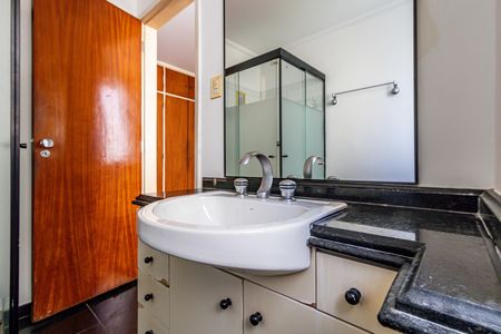 Apartamento à venda com 127m², 3 quartos e 1 vagaSuite - Banheiro