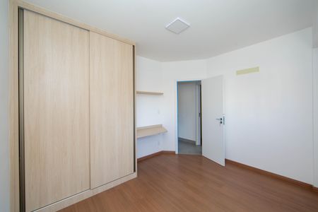 Apartamento à venda com 82m², 3 quartos e 2 vagas Apartamento à venda com 82m², 3 quartos e 2 vagasQUARTO2