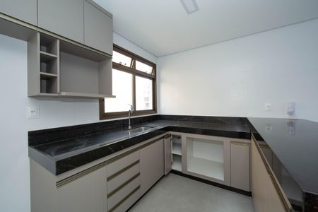 Apartamento à venda com 82m², 3 quartos e 2 vagas Apartamento à venda com 82m², 3 quartos e 2 vagasCOZINHA