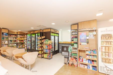 Apartamento à venda com 65m², 2 quartos e 1 vaga Apartamento à venda com 65m², 2 quartos e 1 vagaMini Mercado