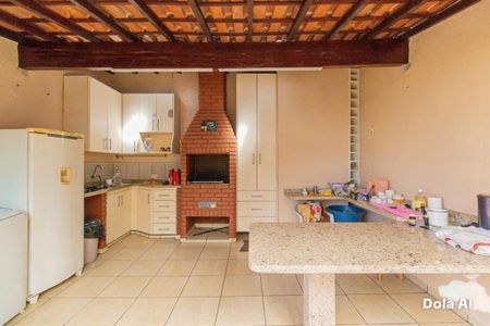 Casa à venda com 270m², 5 quartos e 2 vagas