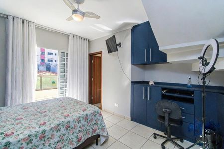Casa à venda com 270m², 5 quartos e 2 vagas