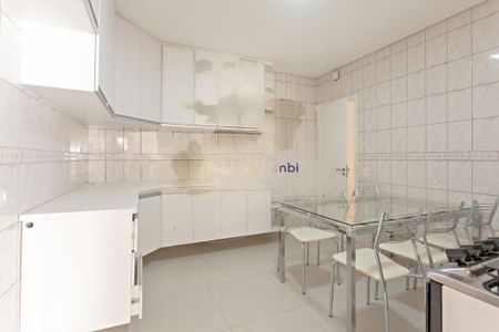 Casa à venda com 2 quartos, 112m² em Vila Suzana, São Paulo