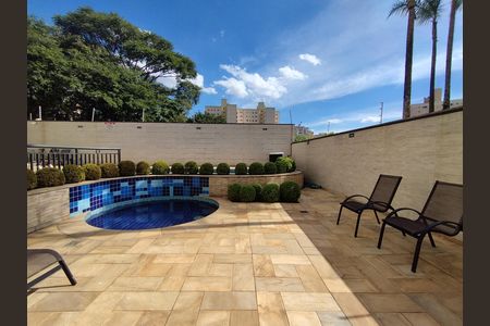 Apartamento à venda com 94m², 3 quartos e 2 vagas Apartamento à venda com 94m², 3 quartos e 2 vagasÁrea comum - Piscina