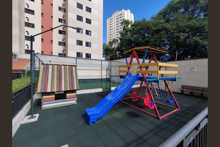 Apartamento à venda com 94m², 3 quartos e 2 vagas Apartamento à venda com 94m², 3 quartos e 2 vagasÁrea comum - Playground