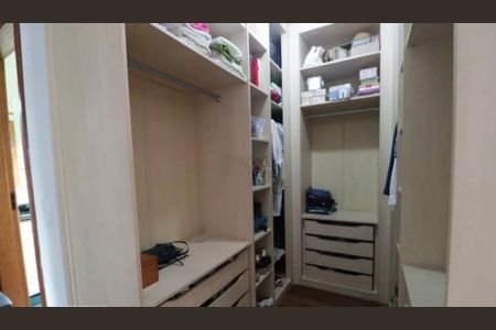 Casa à venda com 150m², 3 quartos e 4 vagas
