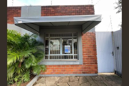Casa para alugar com 149m², 2 quartos e 4 vagas Casa para alugar com 149m², 2 quartos e 4 vagasFachada