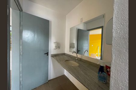 Casa para alugar com 149m², 2 quartos e 4 vagas Casa para alugar com 149m², 2 quartos e 4 vagasBanheiro social