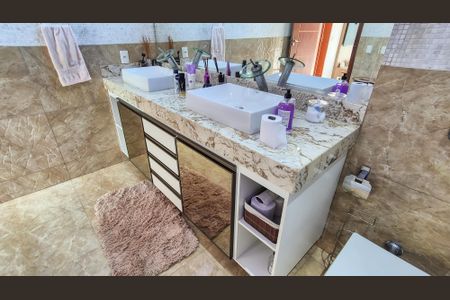 Casa para alugar com 305m², 3 quartos e 3 vagasBanheiro 2 - Quarto 3 - Suíte -  2° andar 