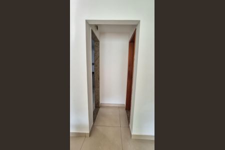 Casa para alugar com 305m², 3 quartos e 3 vagasAcesso a Cozinha e Banheiro social 