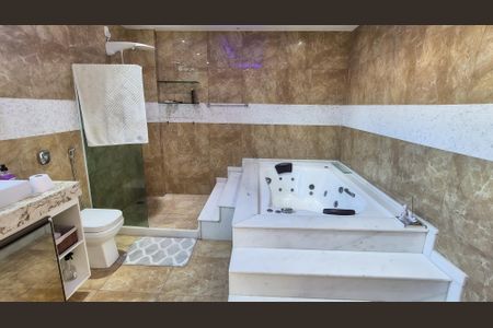 Casa para alugar com 305m², 3 quartos e 3 vagasBanheiro 2 - Quarto 3 - Suíte -  2° andar 