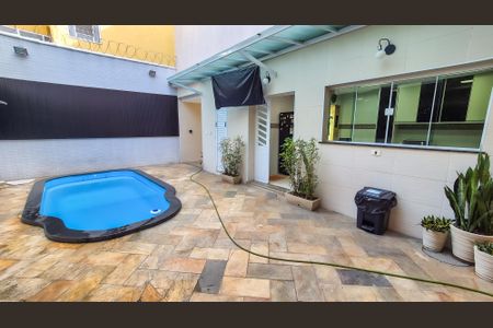 Casa para alugar com 305m², 3 quartos e 3 vagasÁrea externa Piscina 