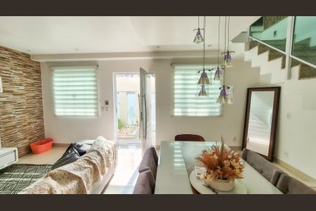 Casa para alugar com 305m², 3 quartos e 3 vagasSala