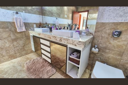 Casa para alugar com 305m², 3 quartos e 3 vagasBanheiro 2 - Quarto 3 - Suíte -  2° andar 