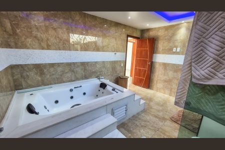 Casa para alugar com 305m², 3 quartos e 3 vagasBanheiro 2 - Quarto 3 - Suíte -  2° andar 