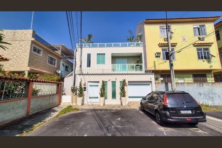 Casa para alugar com 305m², 3 quartos e 3 vagasFrente da Casa 