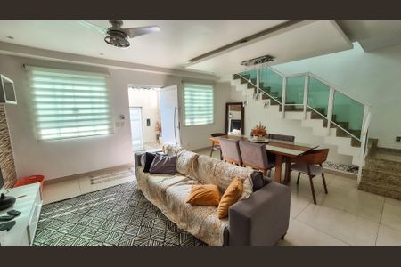 Sala de casa para alugar com 3 quartos, 305m² em Ramos, Rio de Janeiro