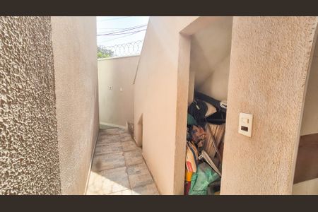 Casa para alugar com 305m², 3 quartos e 3 vagasLateral da casa Acesso ao Terraço 