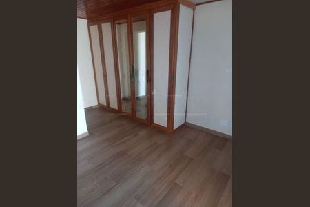 Casa à venda com 4 quartos, 350m² em Jardim Santa Helena, São Paulo