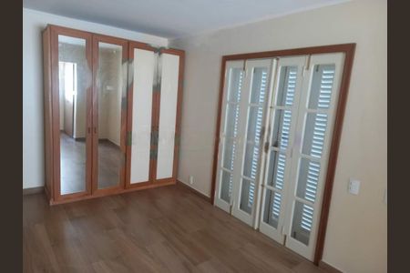 Casa à venda com 4 quartos, 350m² em Jardim Santa Helena, São Paulo